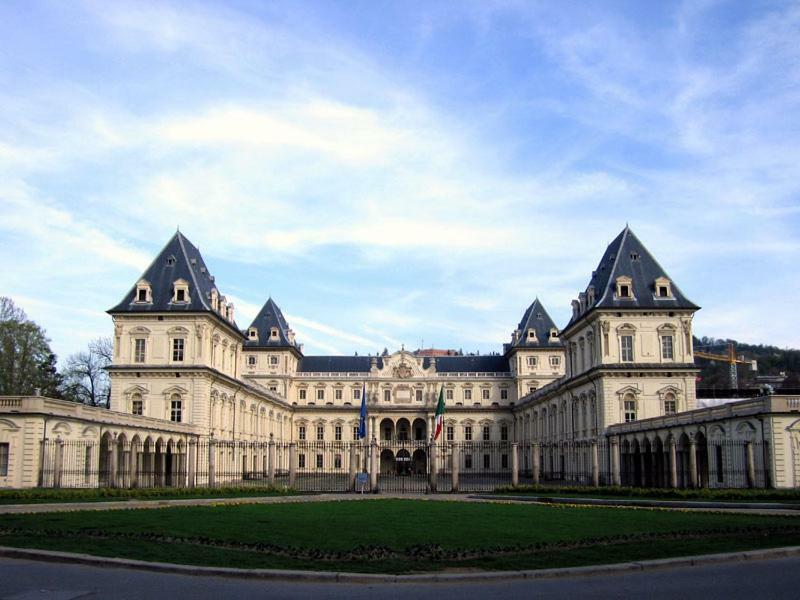 Апартаменти Valentino Турин Екстер'єр фото